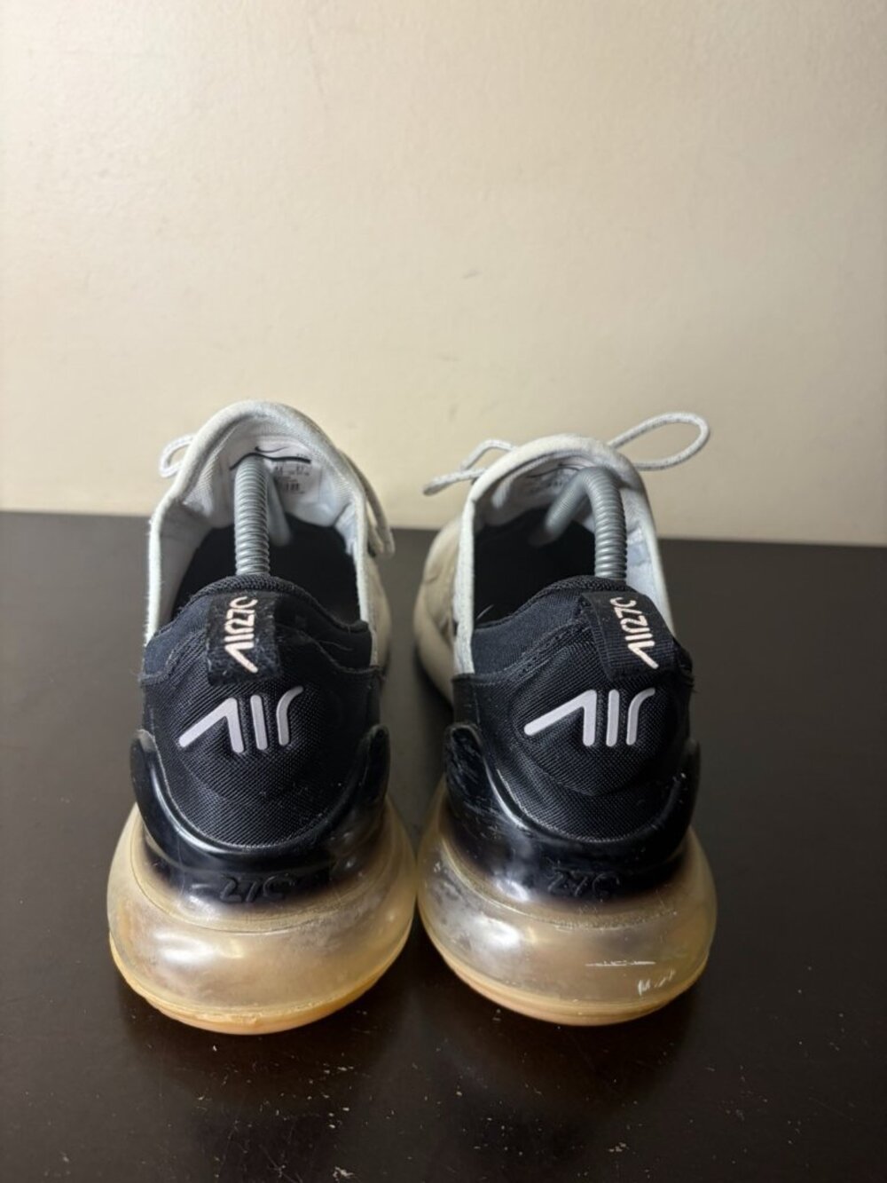 Nike Air Max 270 Women’s Sneakers Shoes Size 10 - Picture 2 of 11